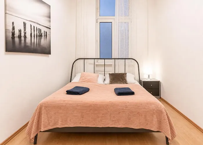 3br With Location In For Long Apartment Vienna